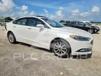 2017 Ford FUSION photo