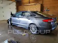 2017 Ford FUSION фото