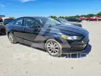 2017 Ford FUSION фото