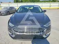 2017 Ford FUSION фото