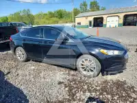 2017 Ford FUSION фото