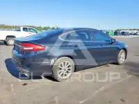 2017 Ford FUSION фото