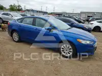 2017 Ford FUSION фото