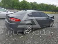 2017 Ford FUSION фото