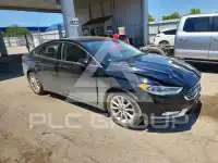 2017 Ford FUSION фото