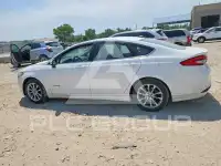 2017 Ford FUSION photo