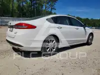 2017 Ford FUSION photo