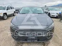 2017 Ford FUSION фото