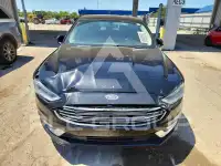 2017 Ford FUSION фото