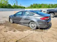 2017 Ford FUSION фото