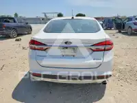 2017 Ford FUSION photo