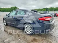 2017 Ford FUSION фото