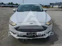 2017 Ford FUSION фото