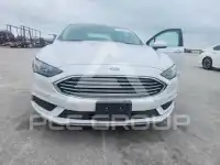 2017 Ford FUSION фото