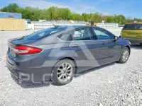 2017 Ford FUSION фото