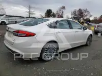 2017 Ford FUSION фото
