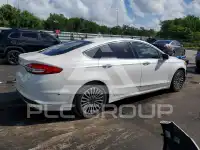 2017 Ford FUSION фото
