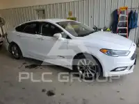 2017 Ford FUSION фото