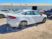 2017 Ford FUSION фото