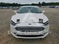 2017 Ford FUSION фото
