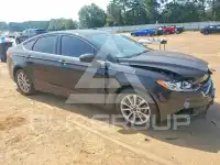 2017 Ford FUSION фото