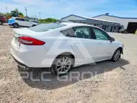 2017 Ford FUSION фото