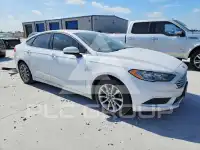 2017 Ford FUSION фото
