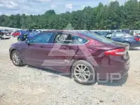 2017 Ford FUSION фото