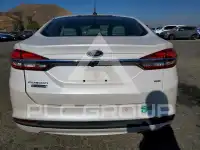 2017 Ford FUSION фото