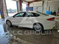 2017 Ford FUSION фото