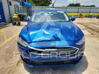 2017 Ford FUSION фото
