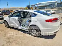 2017 Ford FUSION фото