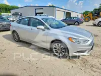 2017 Ford FUSION фото