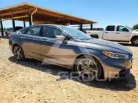 2017 Ford FUSION фото