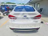 2017 Ford FUSION фото