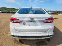 2017 Ford FUSION фото