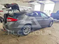2017 Ford FUSION фото