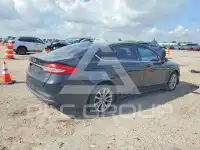 2017 Ford FUSION фото
