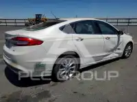 2017 Ford FUSION photo
