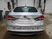 2017 Ford FUSION фото