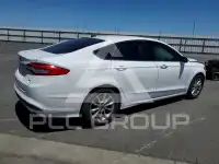 2017 Ford FUSION фото