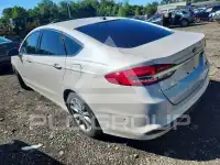 2017 Ford FUSION фото