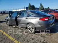 2017 Ford FUSION фото