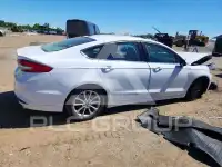 2017 Ford FUSION фото
