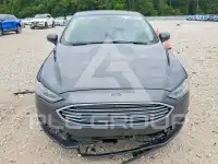 2017 Ford FUSION фото