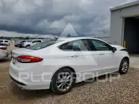 2017 Ford FUSION фото