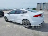 2017 Ford FUSION photo