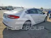 2017 Ford FUSION фото