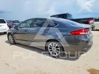 2017 Ford FUSION photo