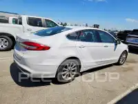 2017 Ford FUSION фото